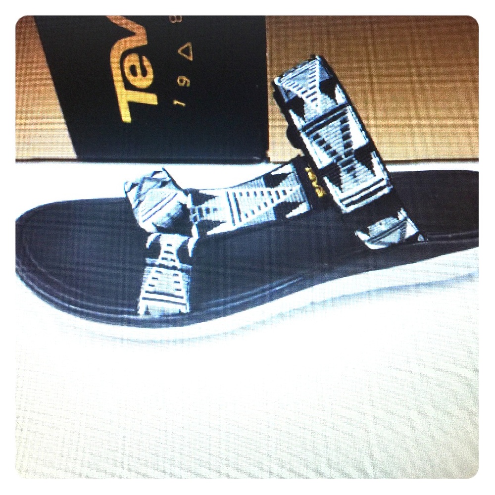 Teva Terra Float Lexi Mosaic Black