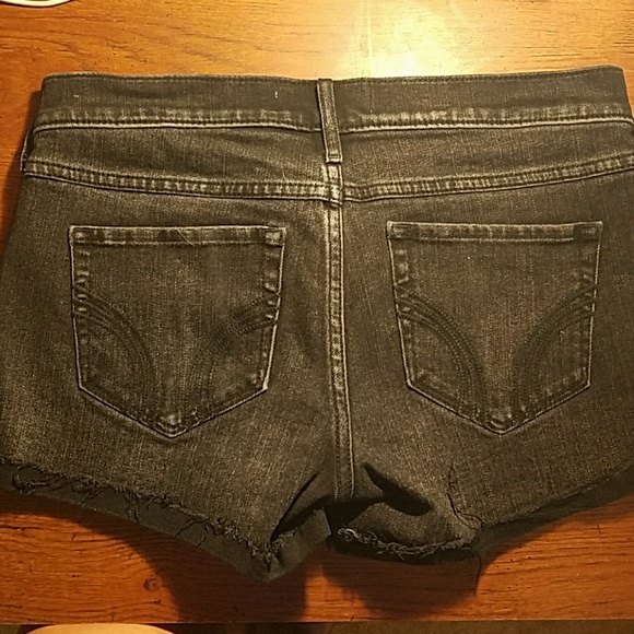 Faded Black Hollister Shorts - Picture 3 of 3
