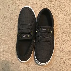 Men's under armor sneakers