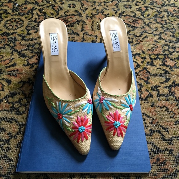 Isaac Mizrahi floral slip on kitten heels - Picture 2 of 2