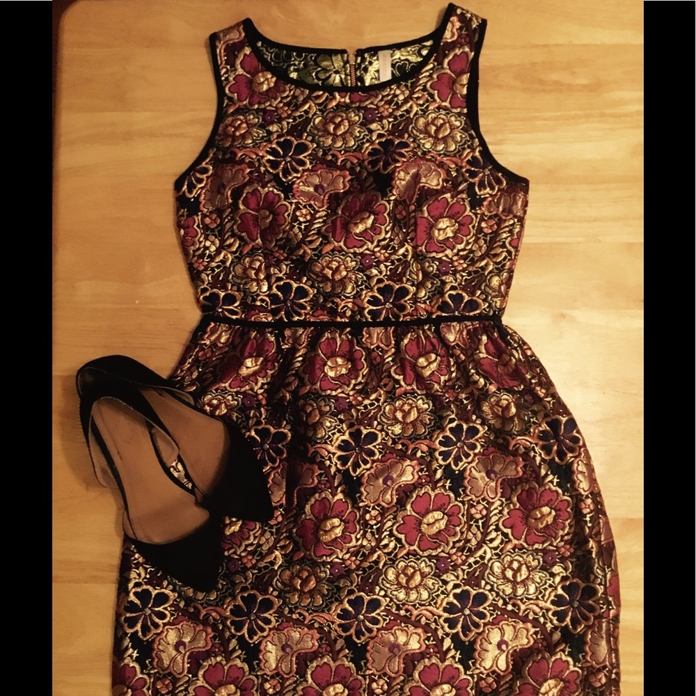 Beautiful Xhilaration Gold Floral Dress