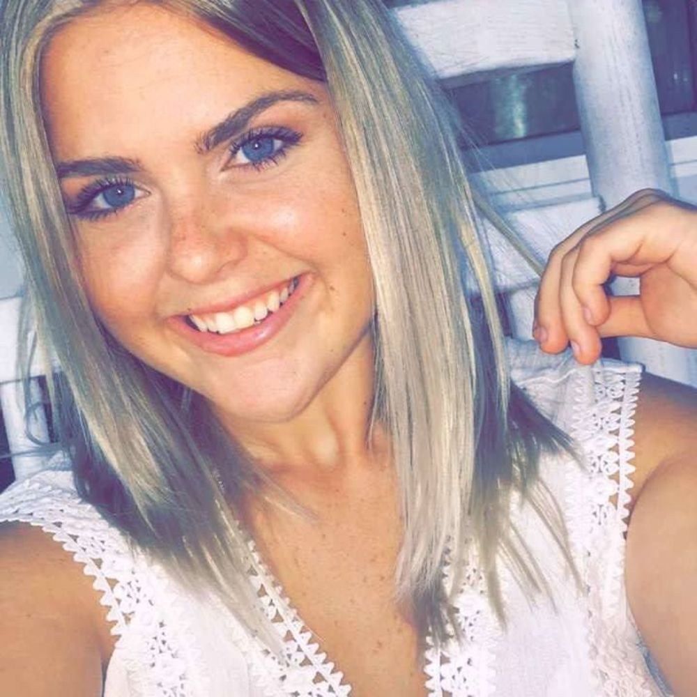 Meet your Posher, Danielle