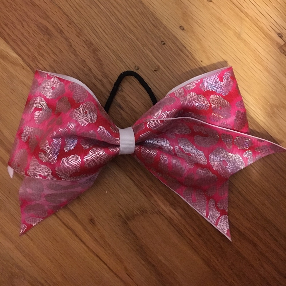 CA bullets cheer bow