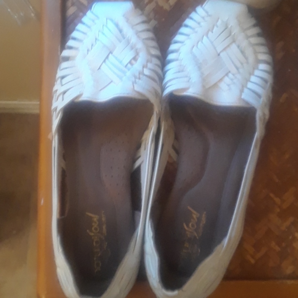 Natural sole woven white flats