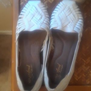 Natural sole woven white flats