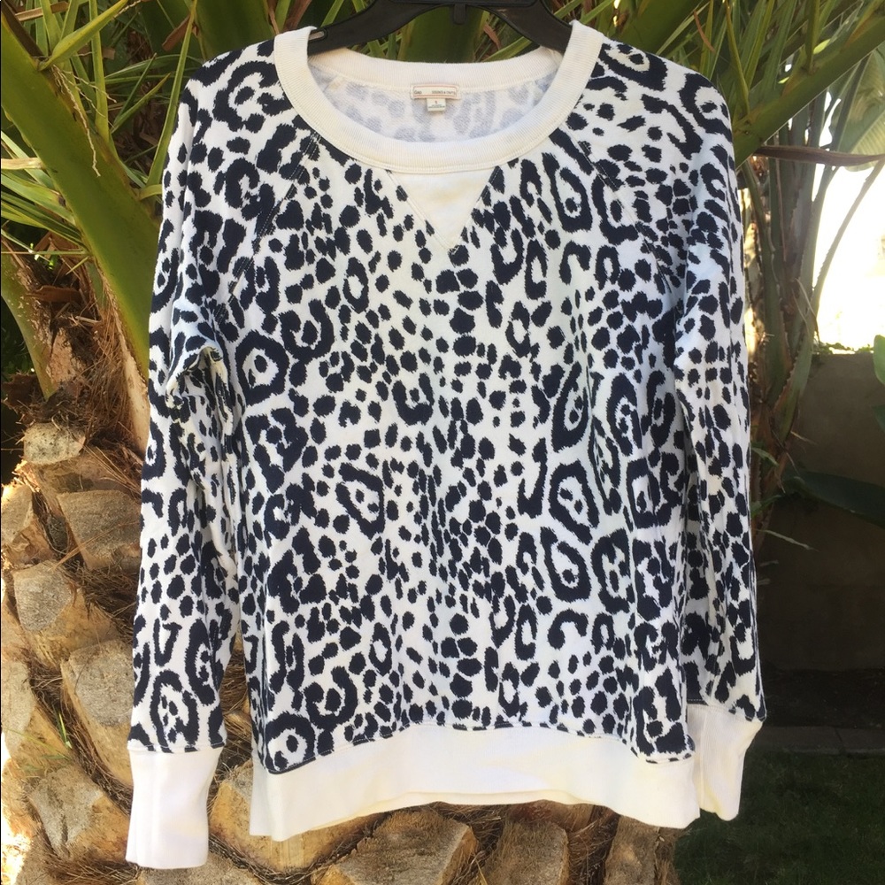 Navy/cream leopard cheetah sweatshirt small, gap