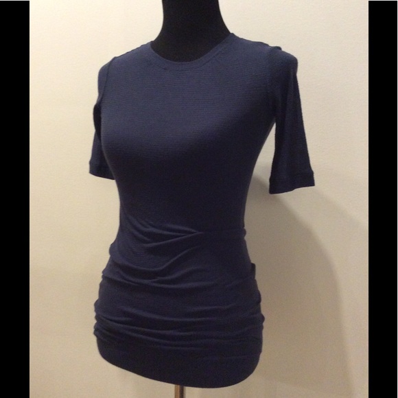 Pete Collection Navy Light Knit Top - Picture 2 of 6
