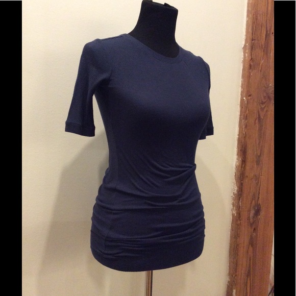 Pete Collection Navy Light Knit Top - Picture 3 of 6