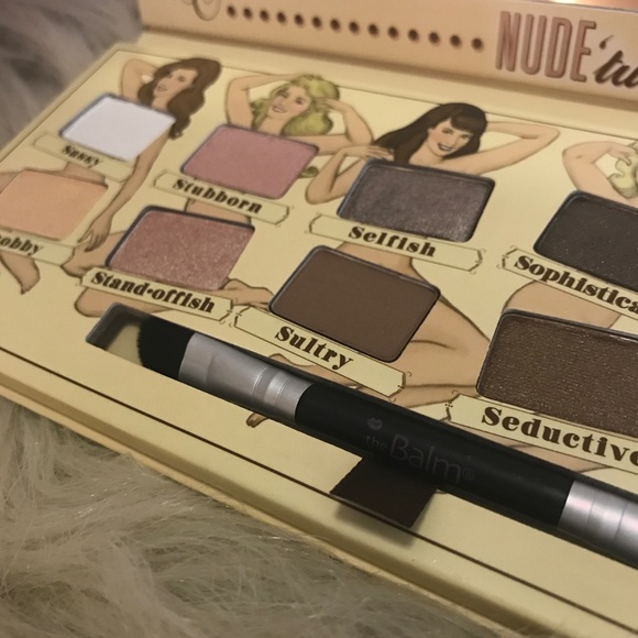 NIB theBalm Nude'tude eyeshadow palette, Naughty - Picture 3 of 5