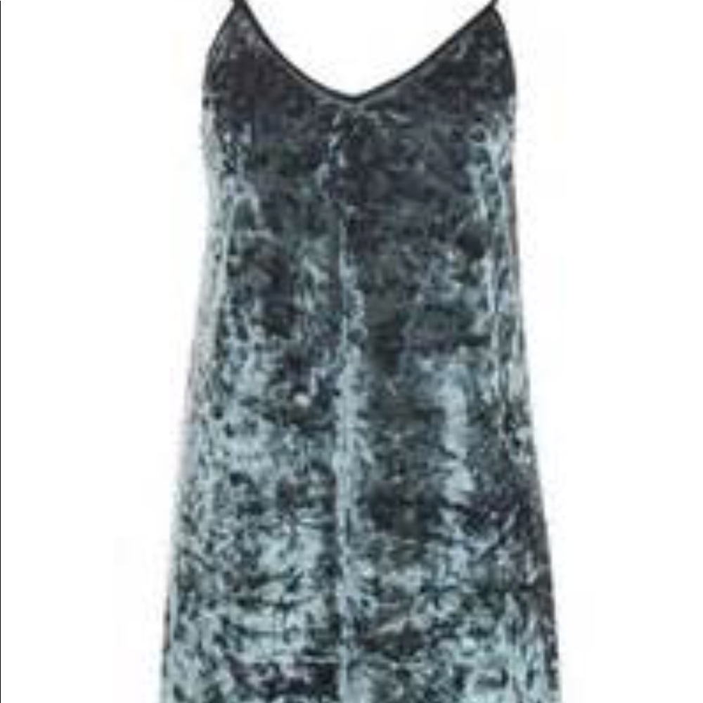 NWT! Topshop Crushed Velvet Dress. Price is firm. - Picture 6 of 8