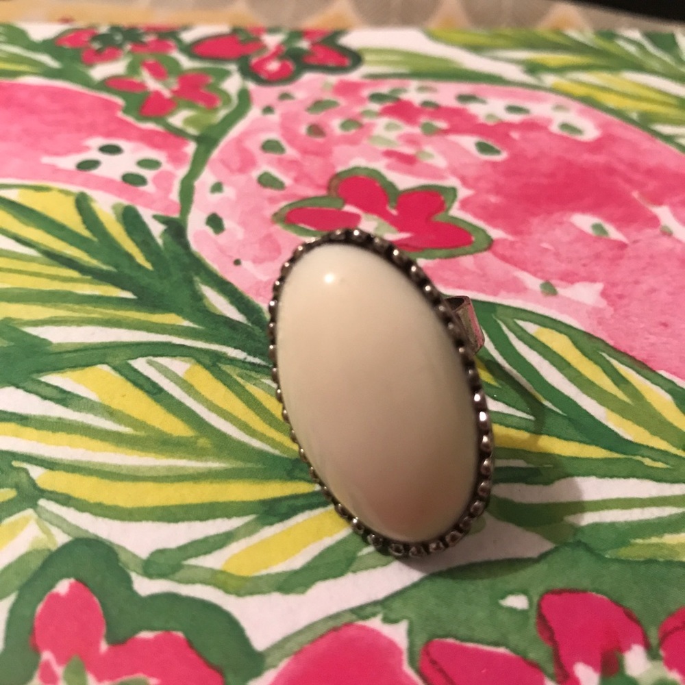 New adjustable white ring