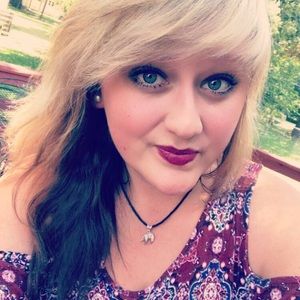 Meet your Posher, Victoria