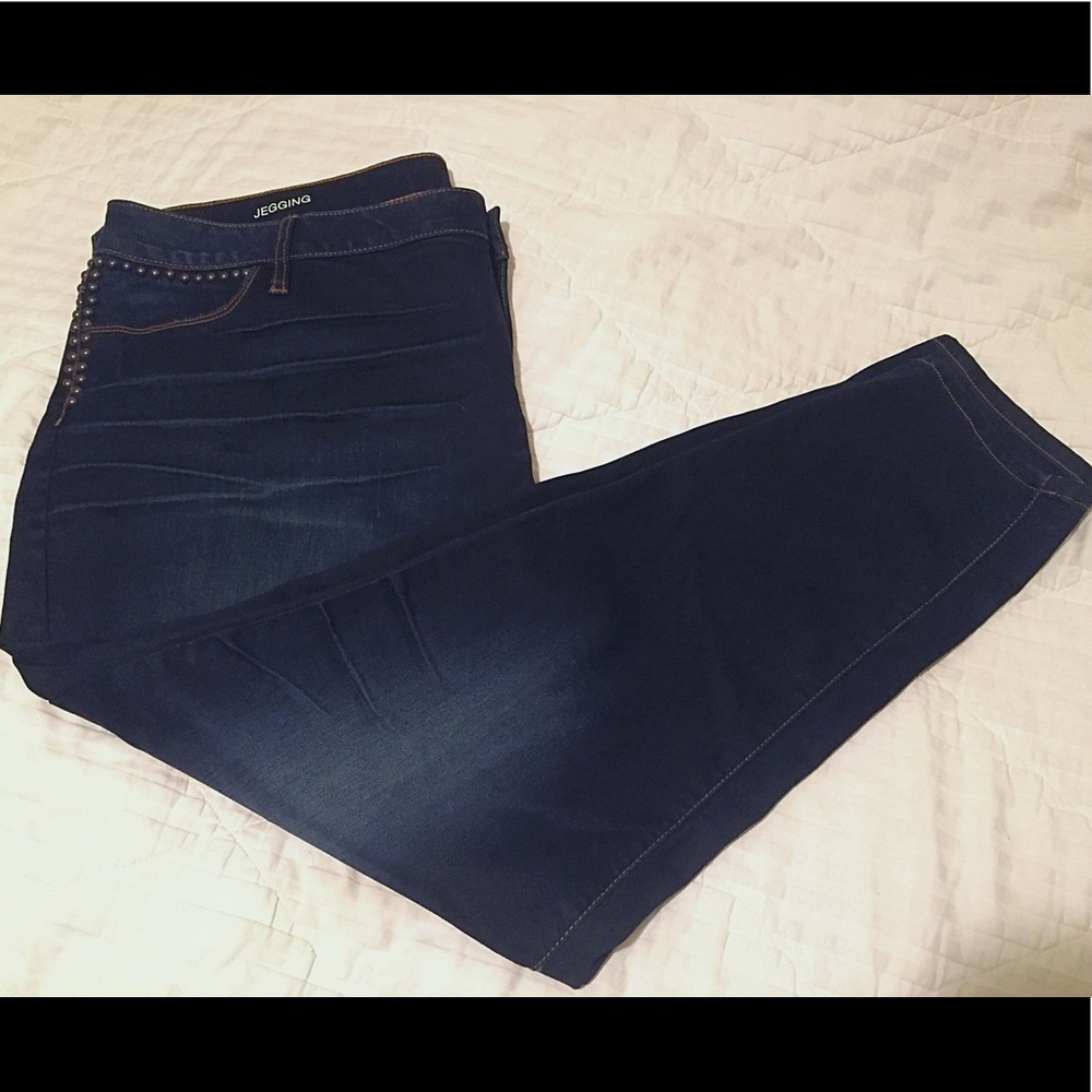 A.N.A skinny jeggings NWOT