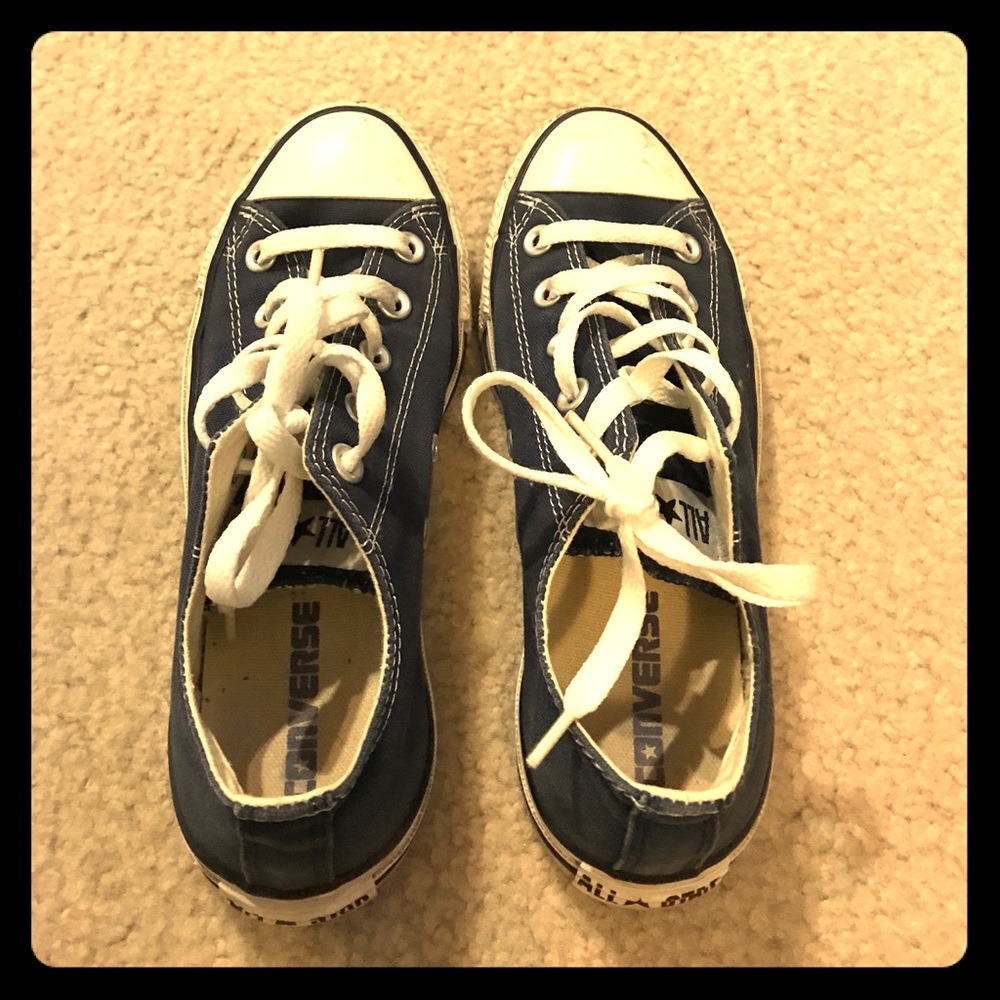 Converse chuck Taylor's. Navy blue.