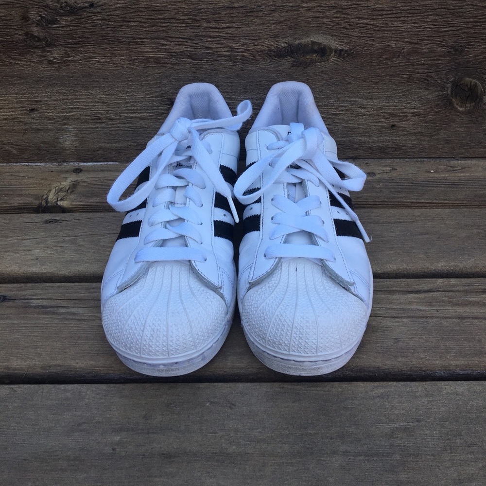 ❌SOLD ON DEPOP❌ Adidas Superstar