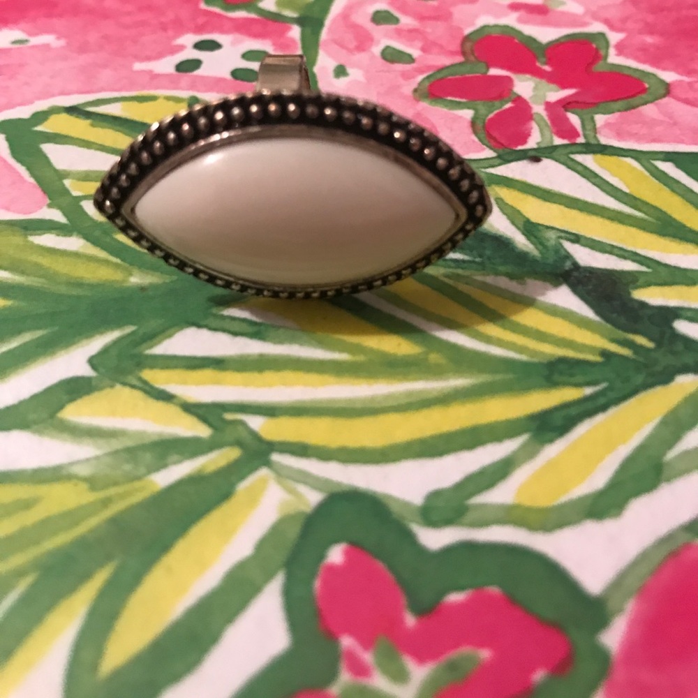 White adjustable ring