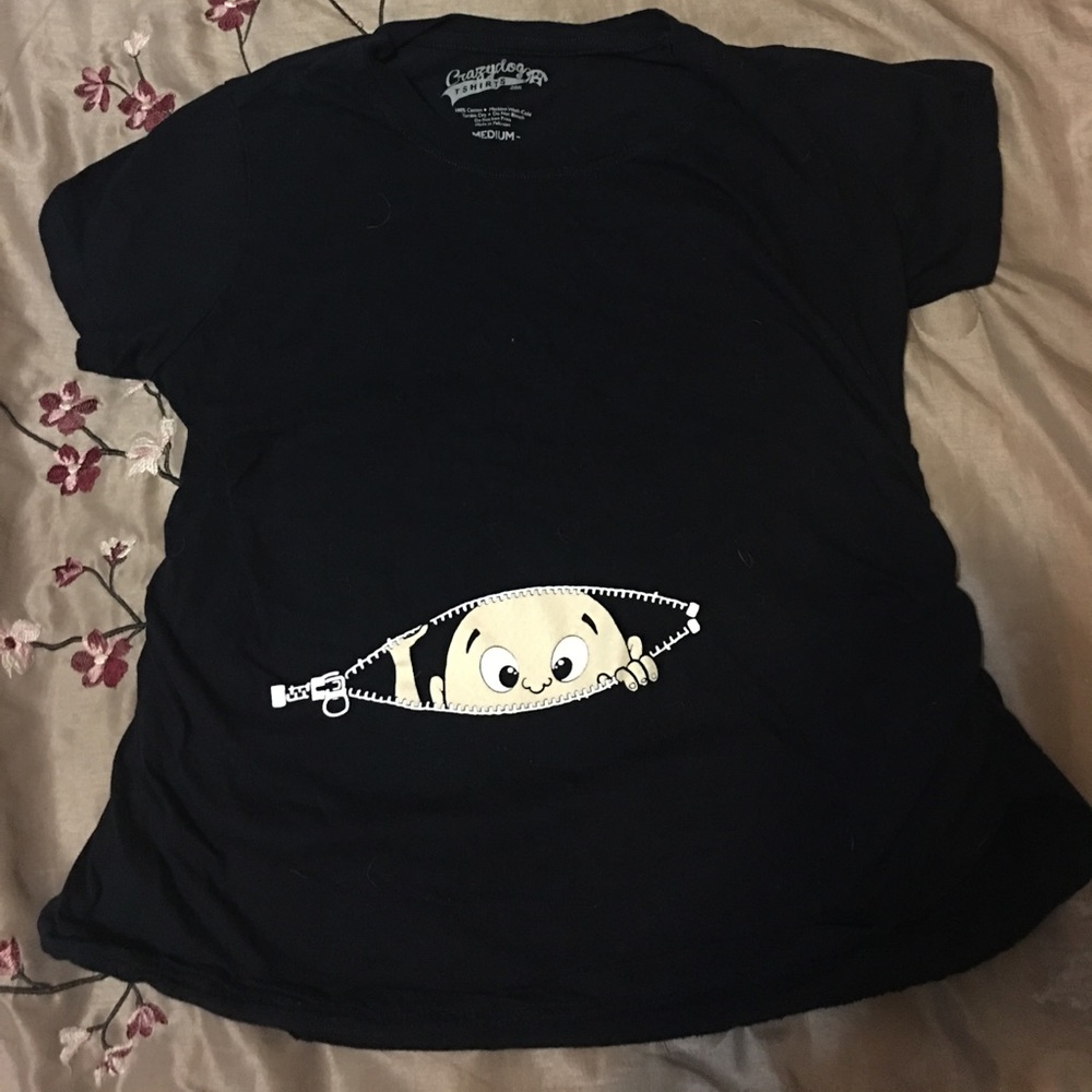 Peeking Baby Maternity T-Shirt