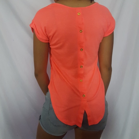 Top - Picture 2 of 2