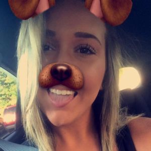 Meet your Posher, Courtney