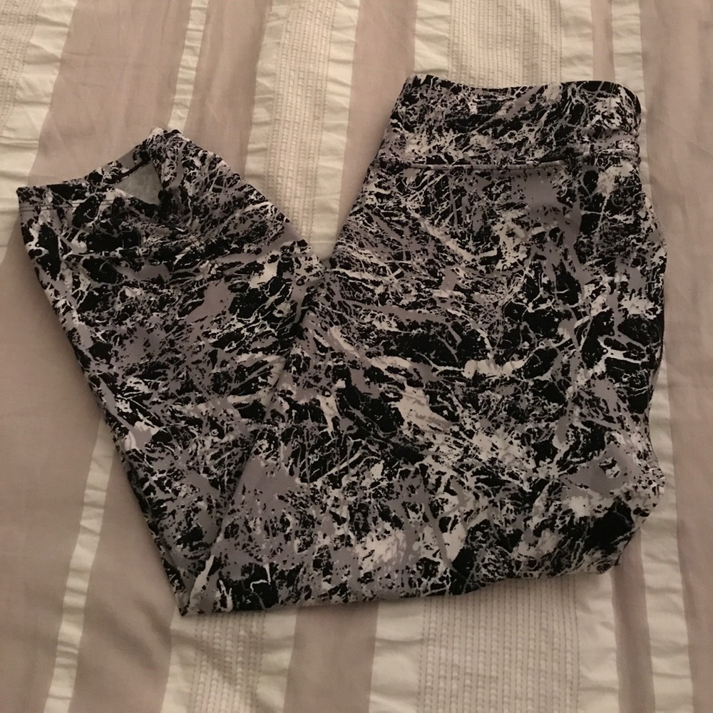 Marble print leggings size L