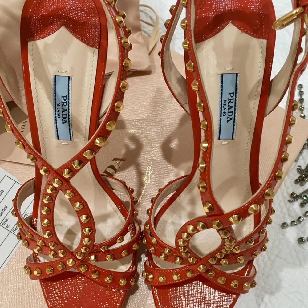 Prada heels orange with gold studs. Size 40 - Picture 2 of 8