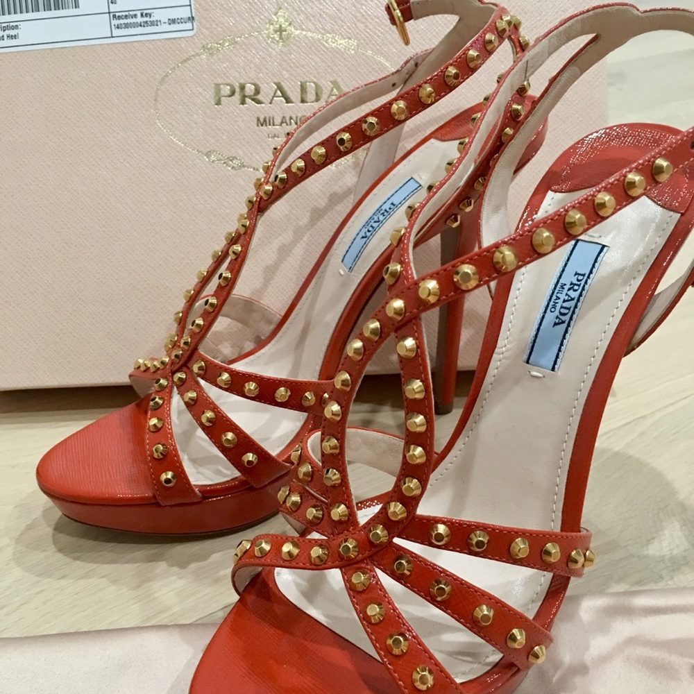 Prada heels orange with gold studs. Size 40 - Picture 8 of 8