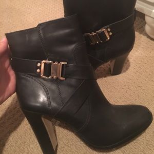 High heel boots