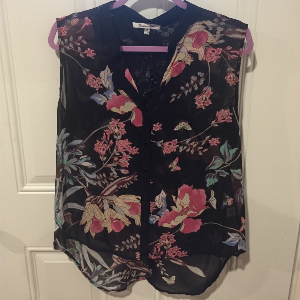 Light airy sheer floral print tank top. No trades.