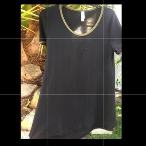 LuLaRoe NWOT classic t black with khaki trim sz s