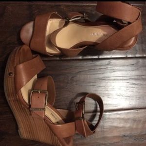 Ginni bini wedge heels