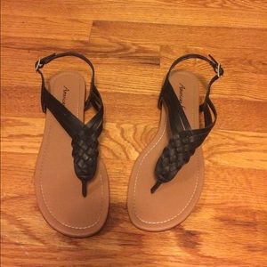 American Eagle Sandals