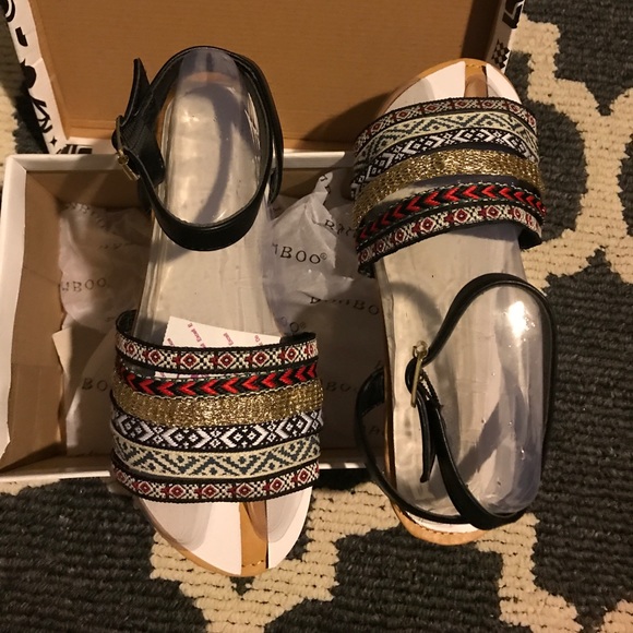 Bamboo Shoes - 🎁 NWT 🎁 STRAPPY SANDALS