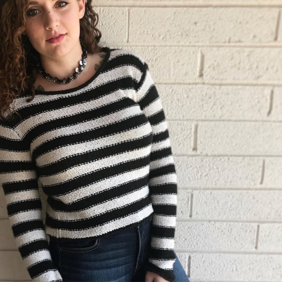 Free People Beach Black White Stripe Crop Sweater Free People Beach Black White Stripe Crop Sweater