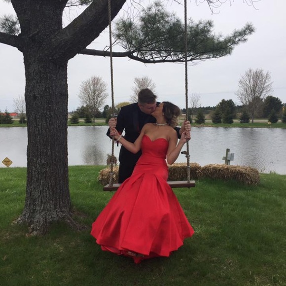 Red-Mermaid Prom Dress! - Picture 2 of 2