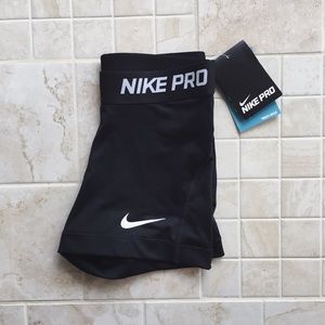 BNWT Nike Pros