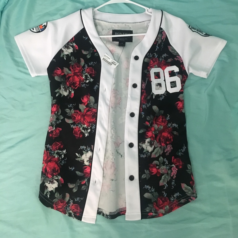 NWT RED FOX Floral Jersey BRAND NEW Size Small