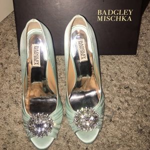 Badgley Mischka Pettal Pumps
