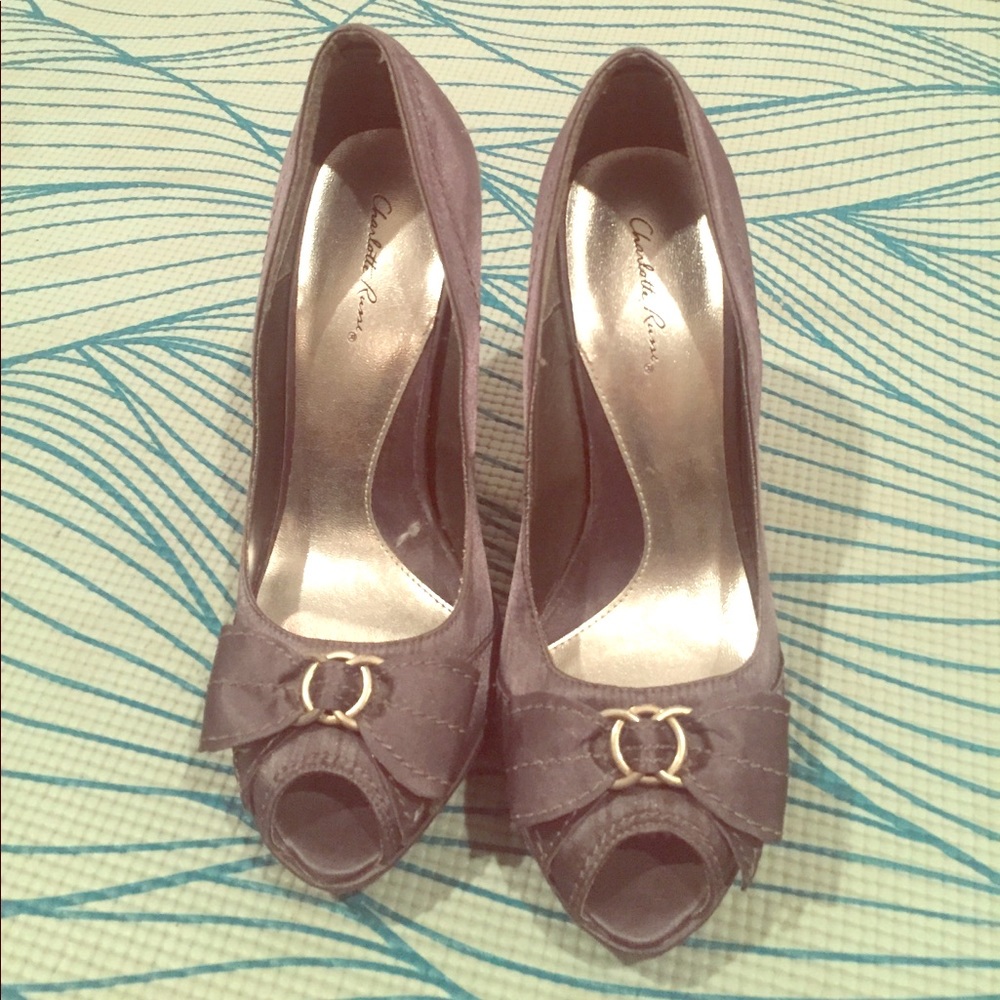 Size 8 peep toe pumps