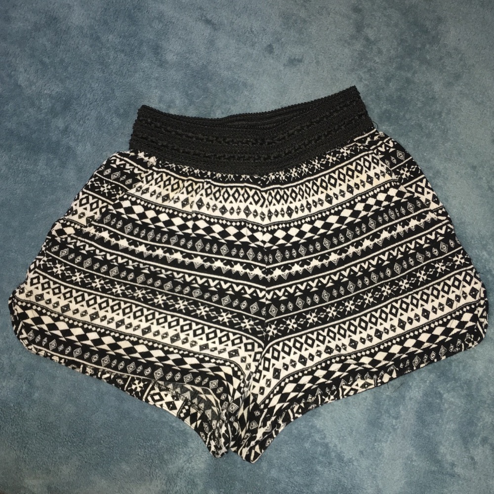 Cute elastic waste shorts size XS NWOT