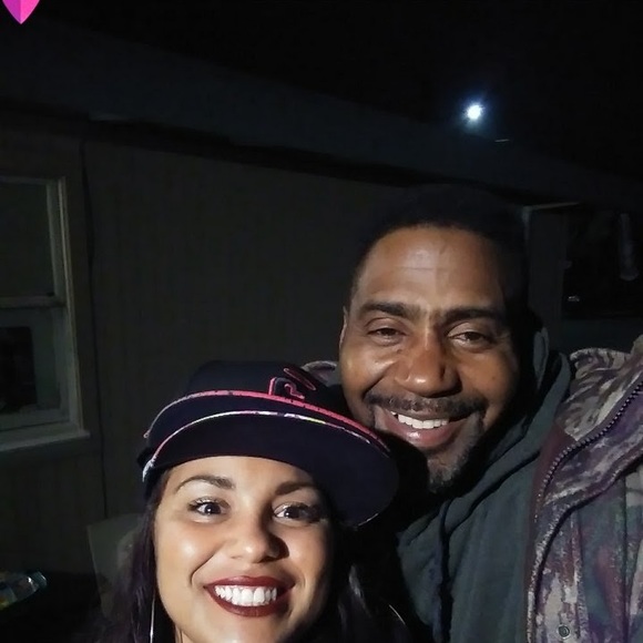 Meet your Posher, Desiree - Picture 1 of 1