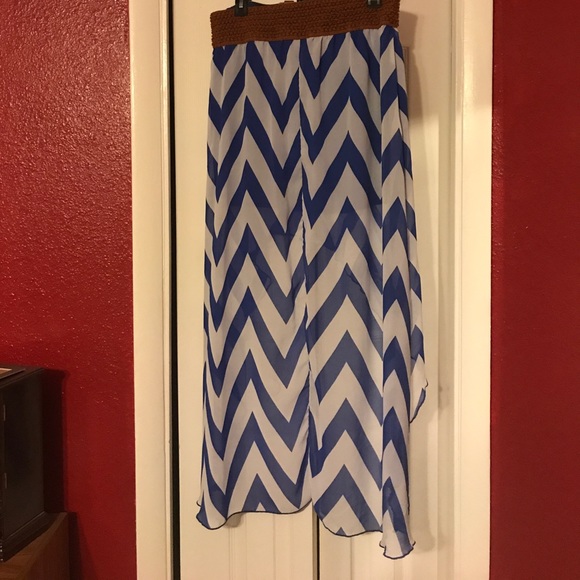 Skirt - Picture 2 of 2