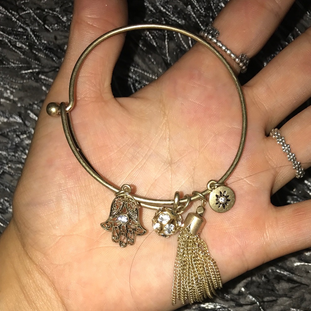 Hamza bracelet