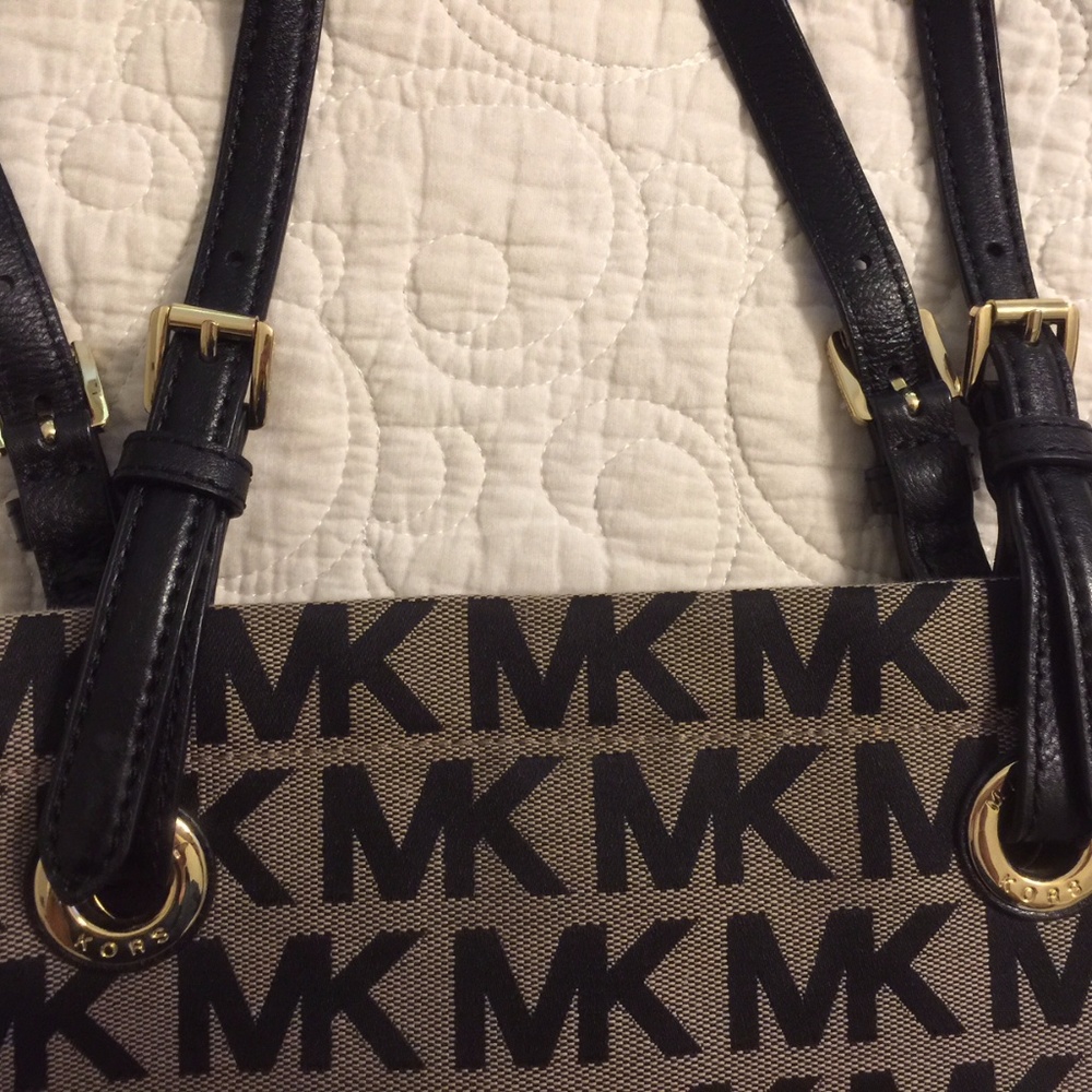 Michael Kors Signature MK Tote Black/Tan MK Purse - Picture 7 of 8