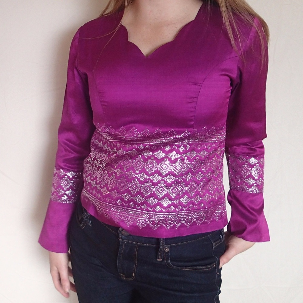 Magenta blouse with silver embroidery