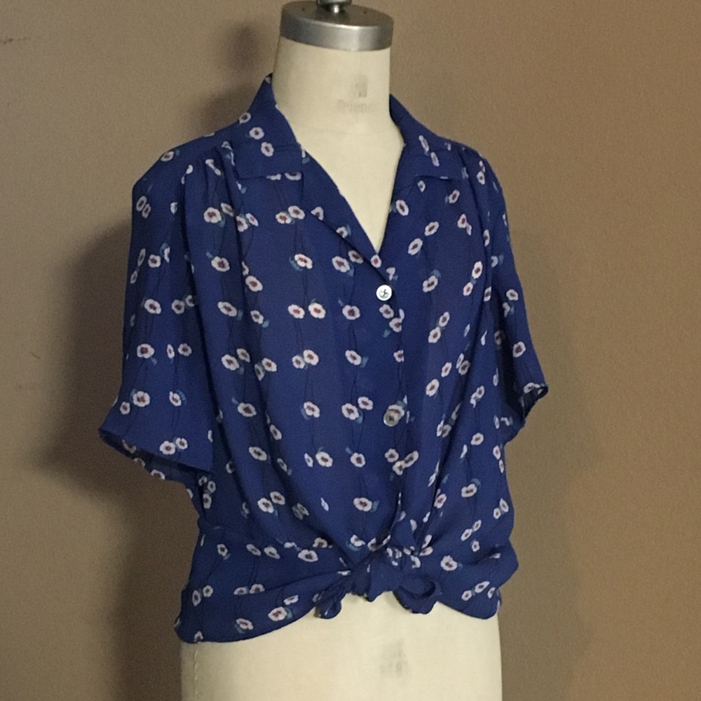 vtg blue white floral print button down blouse top