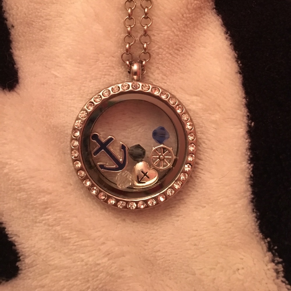 Nautical necklace
