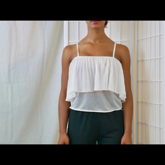 Crop Top ✌️ - Picture 3 of 4