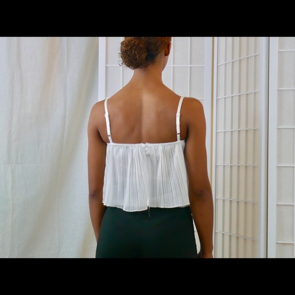 Crop Top ✌️ - Picture 4 of 4