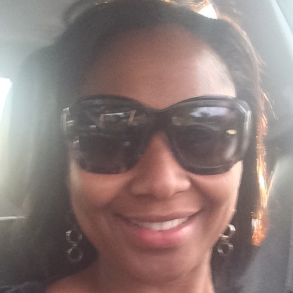 Meet your Posher, Denise