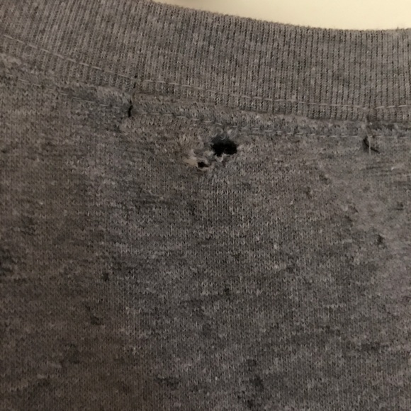 ⬇️SALE! Forever 21 Graphic Tee Crop Top Gray - Picture 7 of 7